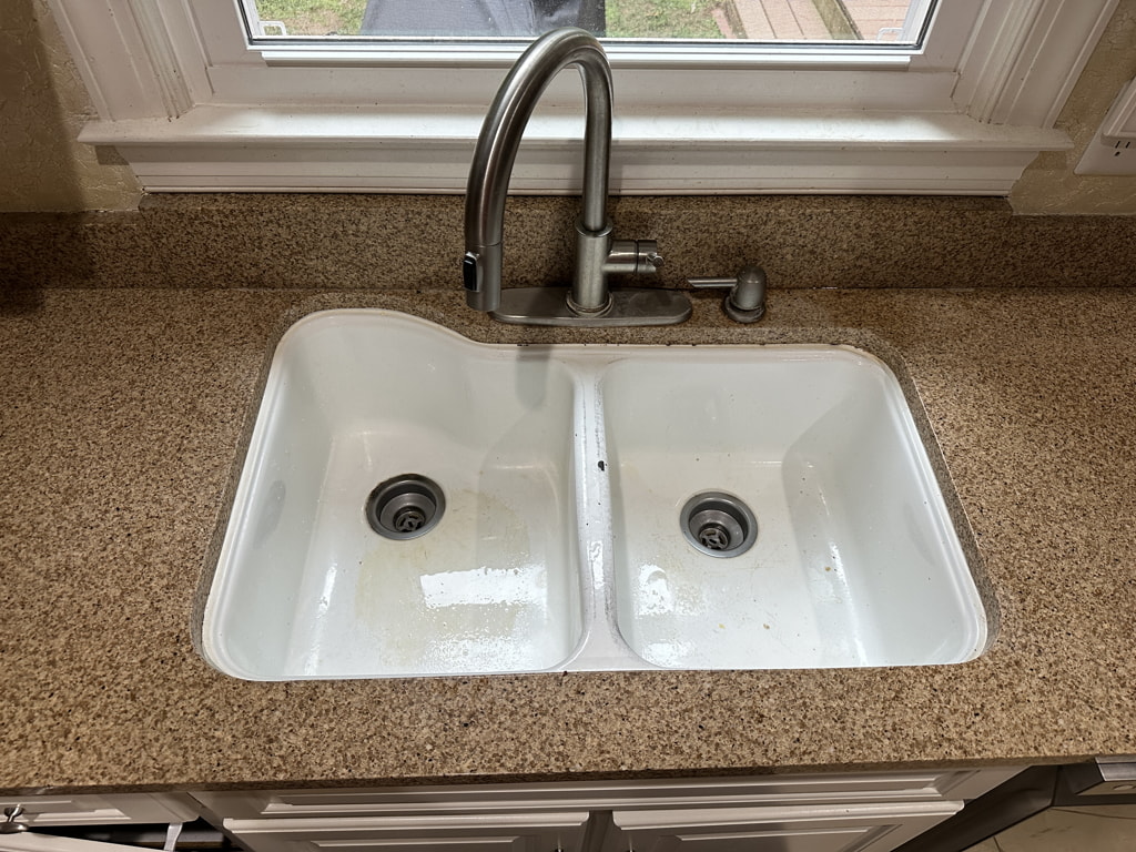 Cheltonham-Ct- Kitchen-Manchester-NC